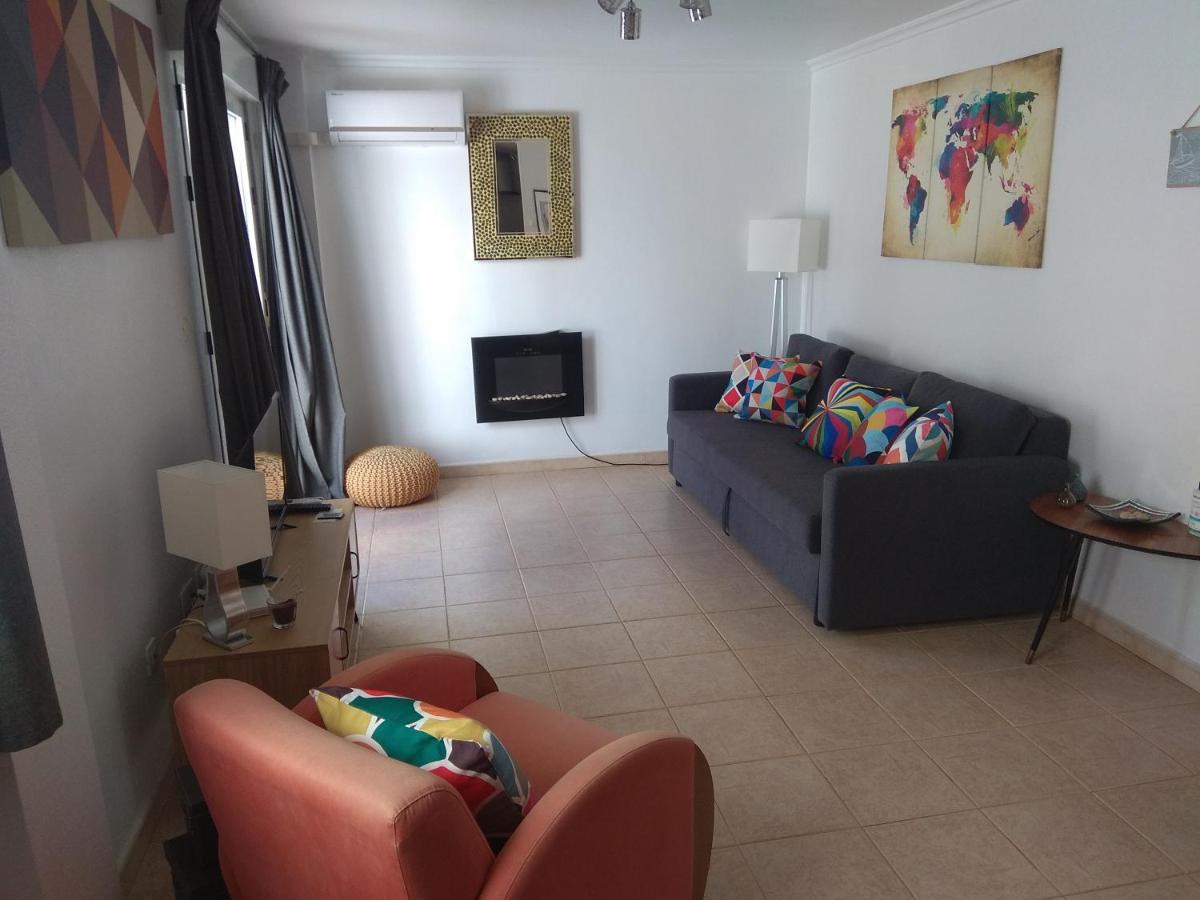 Attic At 91 Apartment Pinoso Exterior foto