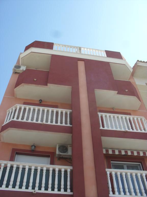 Attic At 91 Apartment Pinoso Exterior foto